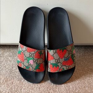 Gucci Supreme Strawberry Sandals
